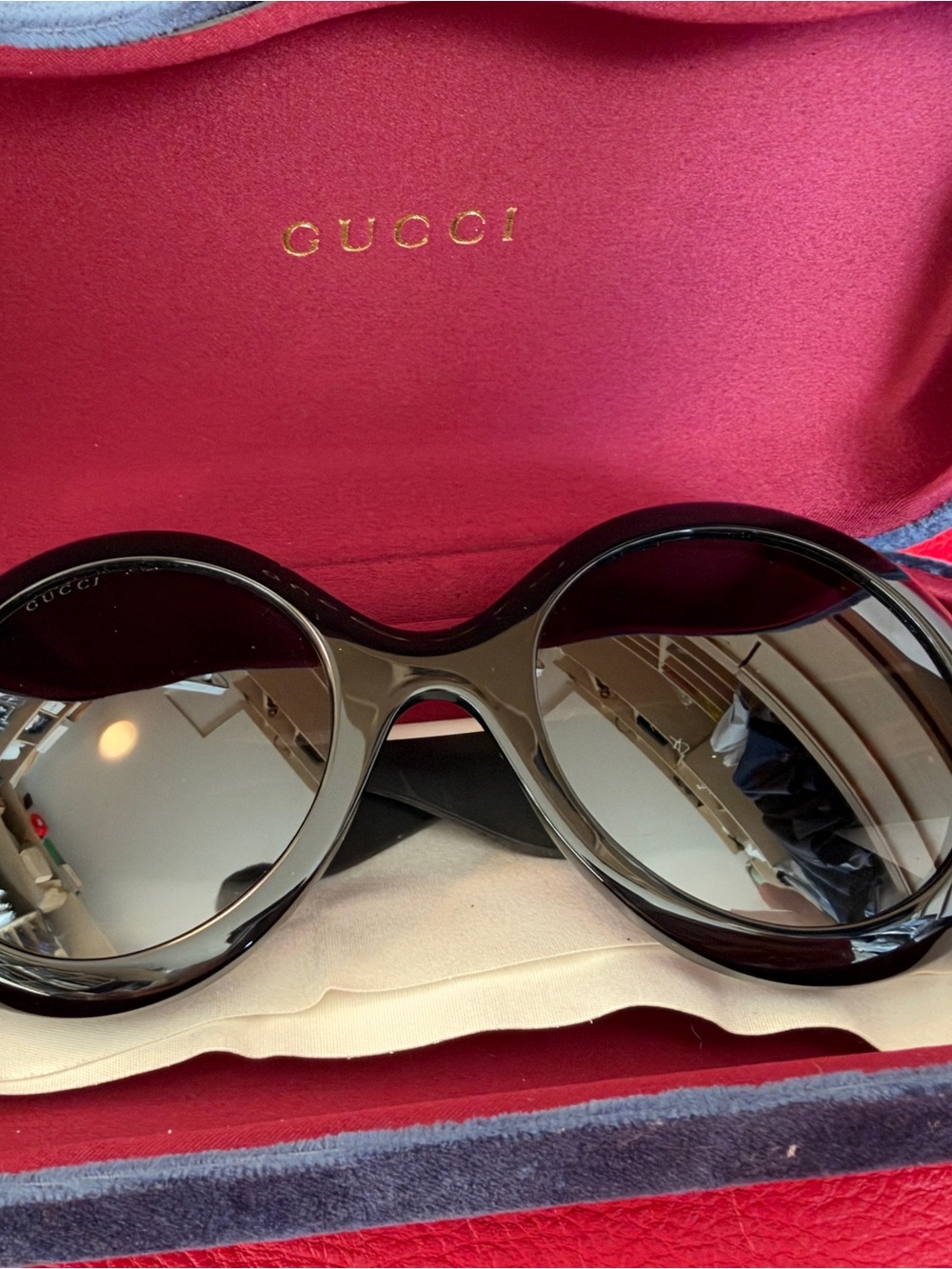 Gucci Black Oversized Round Sunglasses with Gradient Lenses and glitter siding
